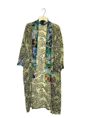 One Piece Designs (OPDNY) by Nicole Ashley‎ One-of-a-Kind
Kimono Duster Size M/L